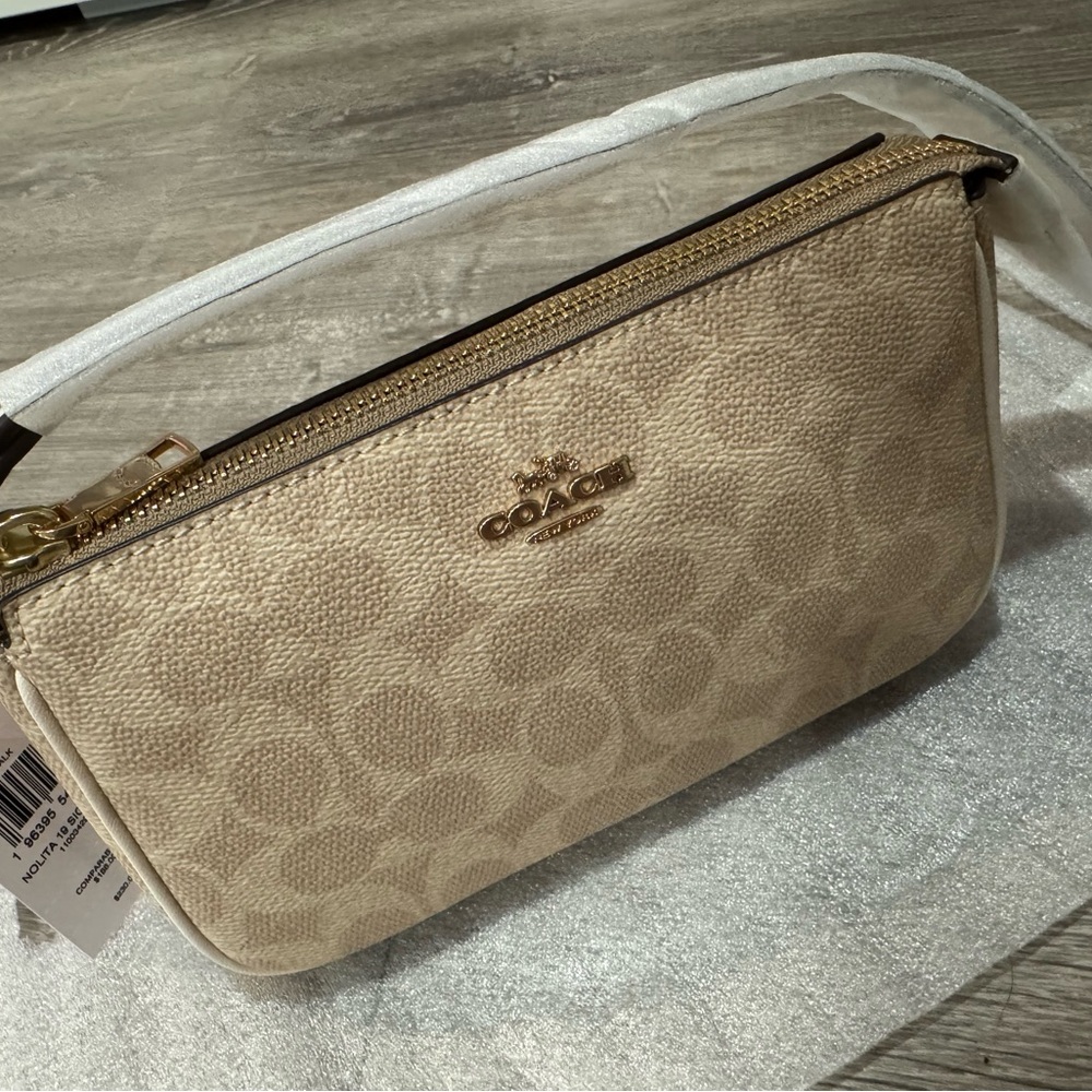 Nolita 19 Coach Bag in Signature Canvas